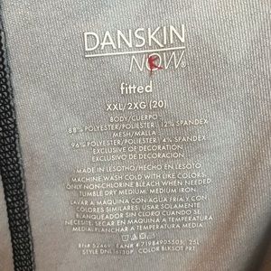 Danskin Pants - Danskin now XXL fitting active workout leggings Danskin Pants - Danskin now XXL fitting active workout leggings